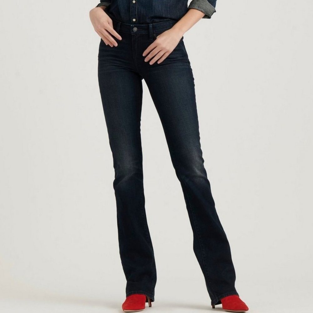 Lucky Brand Lolita Low Rise Bootcut Blue Jeans 28